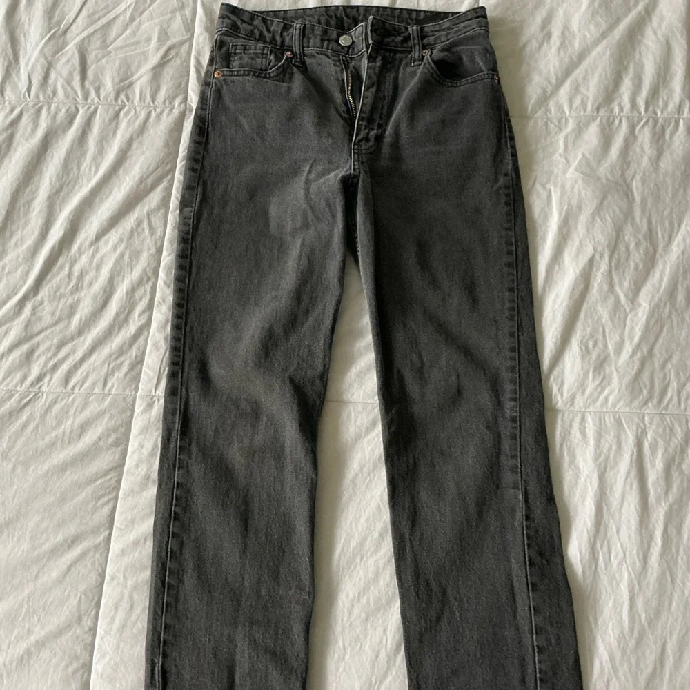 Jeans - Picture 2 of 3